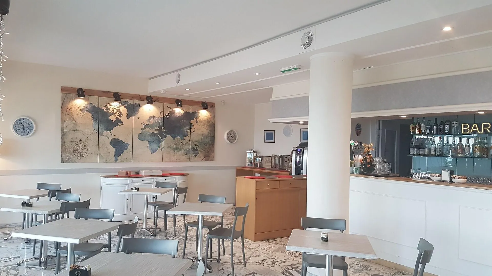 ***  Hotel Le Dauphin Menton France