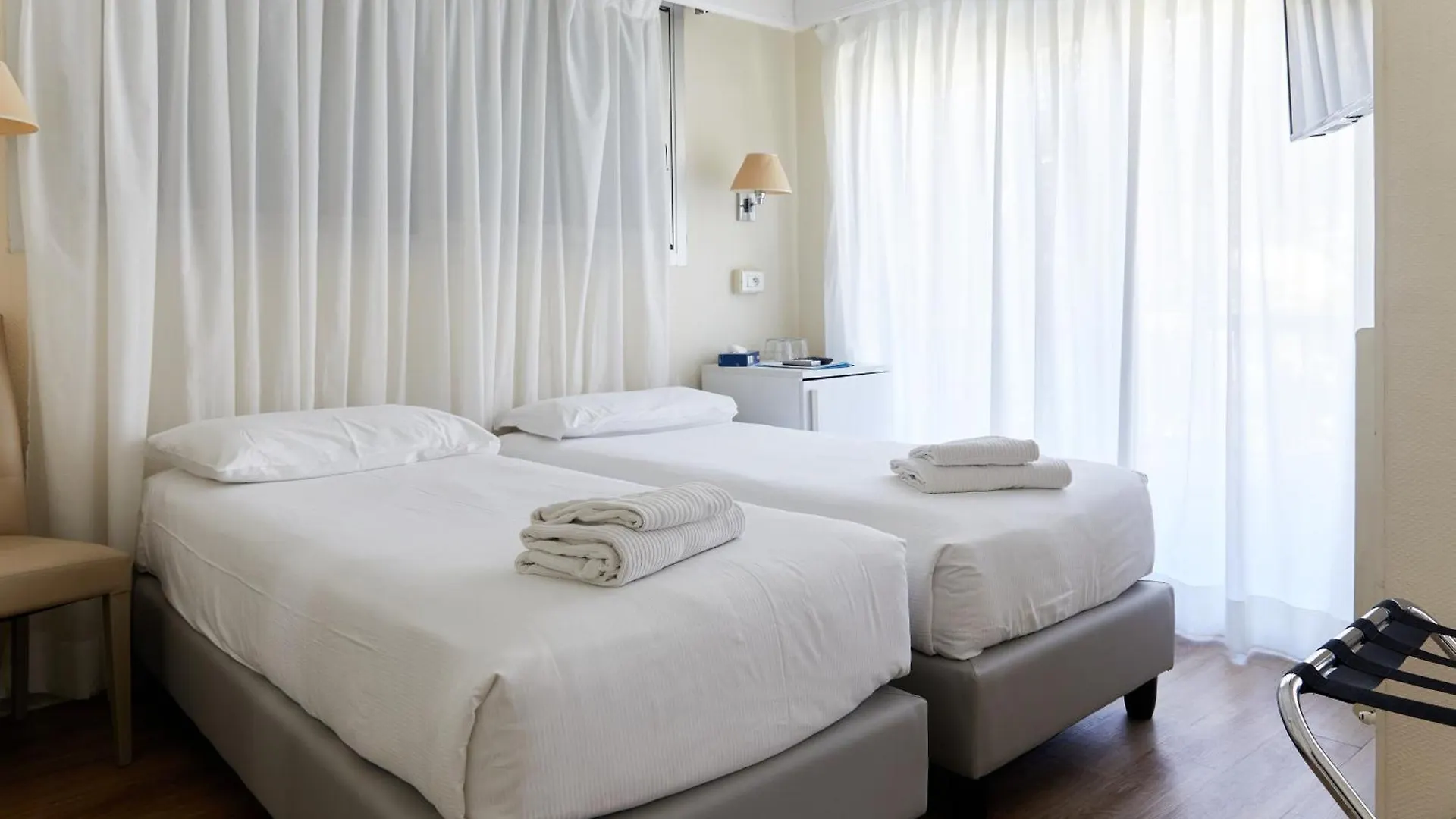 Hotel Le Dauphin Menton France