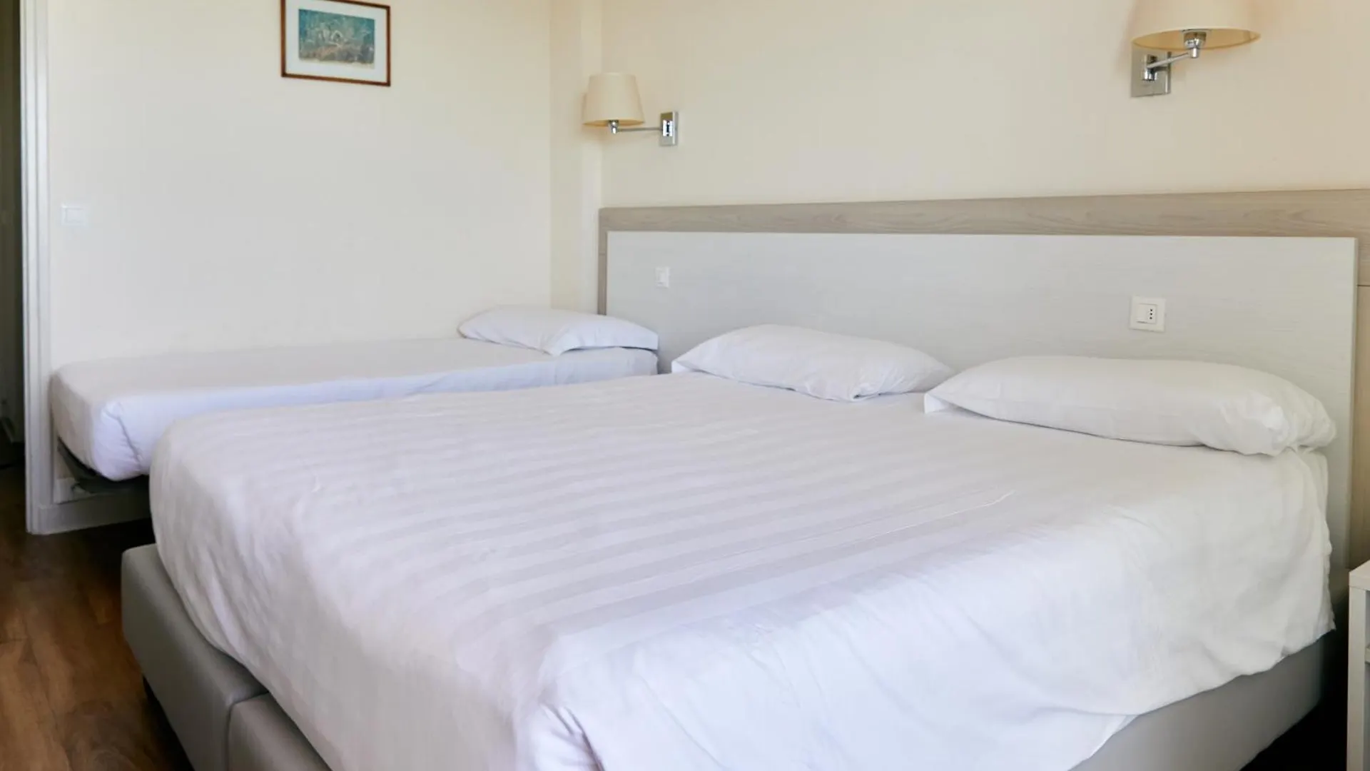 Hotel Le Dauphin Menton 3*,  France