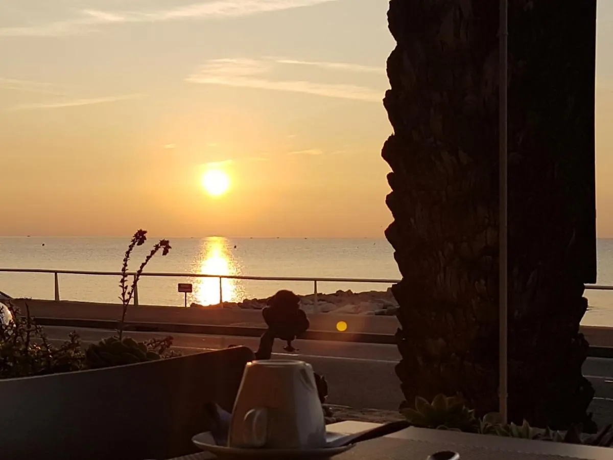 Hotel Le Dauphin Menton 3*,  France