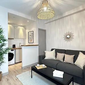 https://trocadero-amazing-location.fr-paris.fr